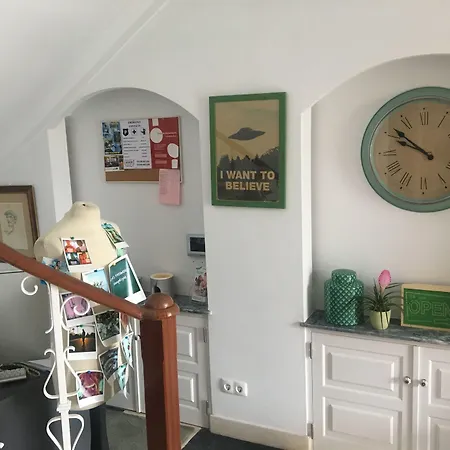 Azen Cool House Bed & Breakfast