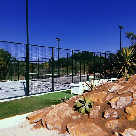 Azen Cool House Bed & Breakfast