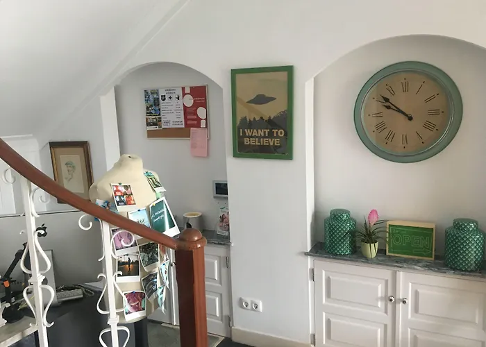 Azen Cool House Bed & Breakfast