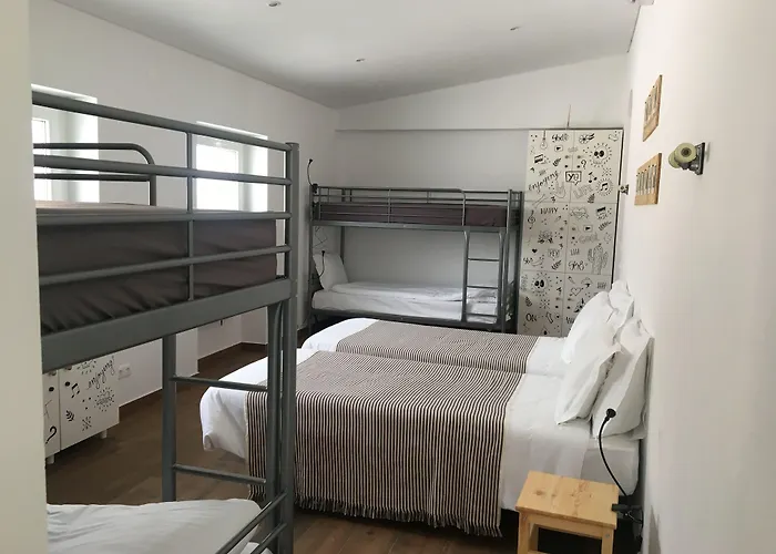 Azen Cool House Bed & Breakfast