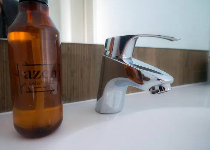 Azen Cool House Bed & Breakfast