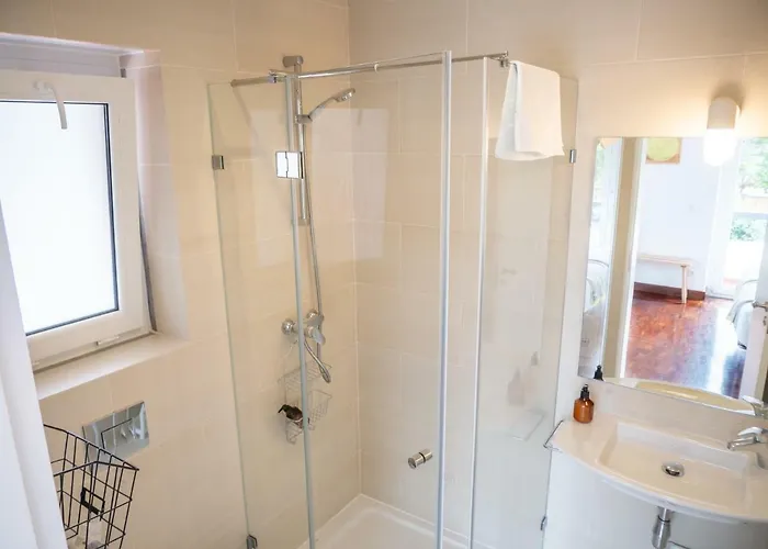 Azen Cool House Bed & Breakfast 3*