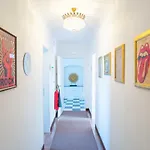 Bed & Breakfast Azen Cool House