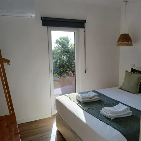 Azen Cool House Bed & Breakfast