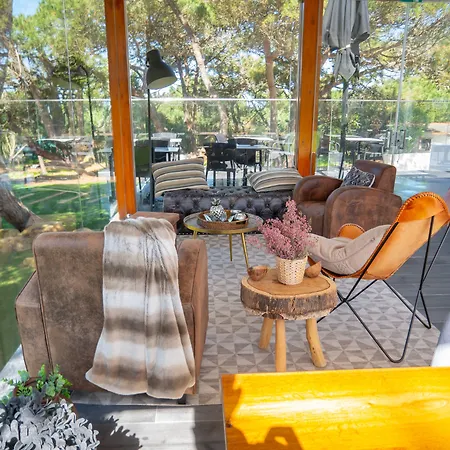 Bed & Breakfast Azen Cool House 3*