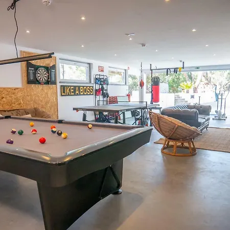 Azen Cool House Alojamento de Acomodação e Pequeno-almoço 3*