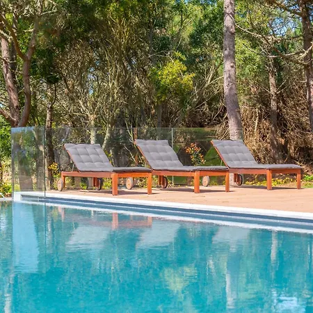 Azen Cool House Bed & Breakfast