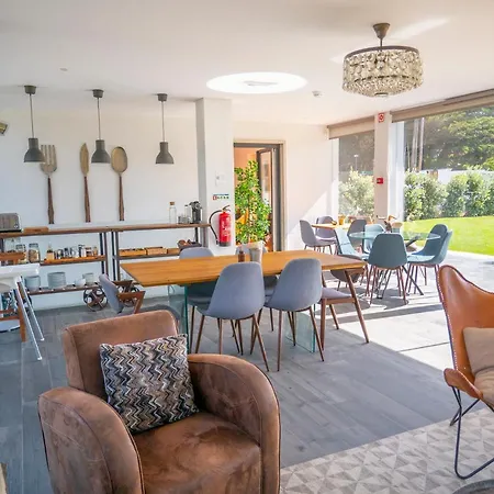 Alojamento de Acomodação e Pequeno-almoço Azen Cool House 3*