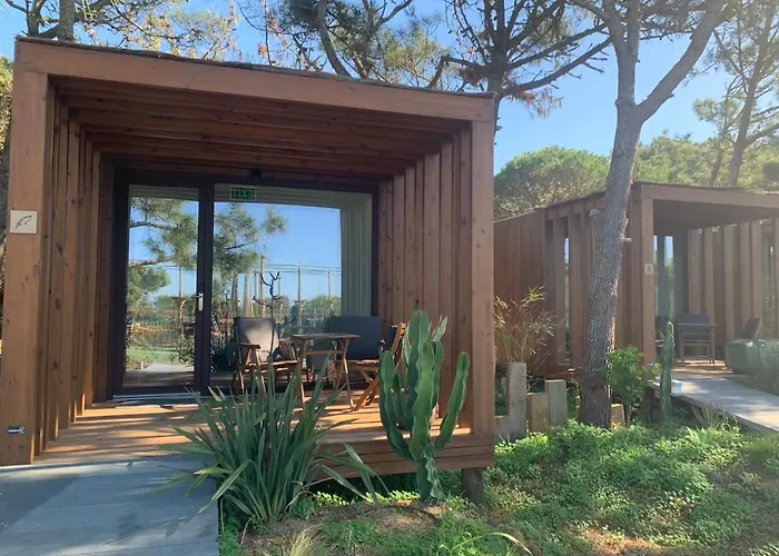 B&B Azen Cool House 3*