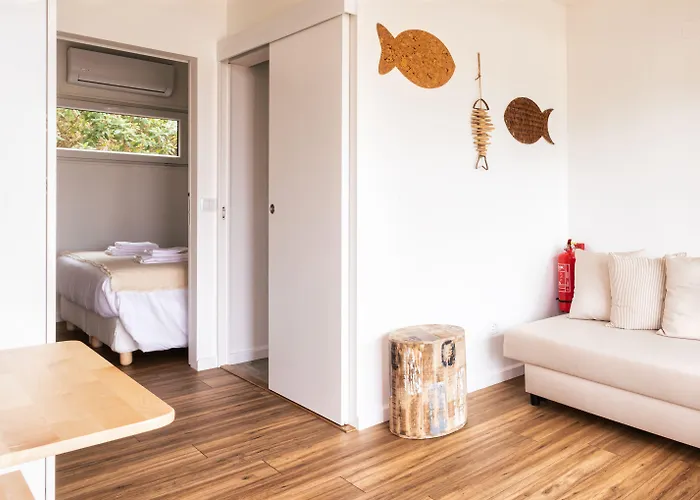 B&B Azen Cool House